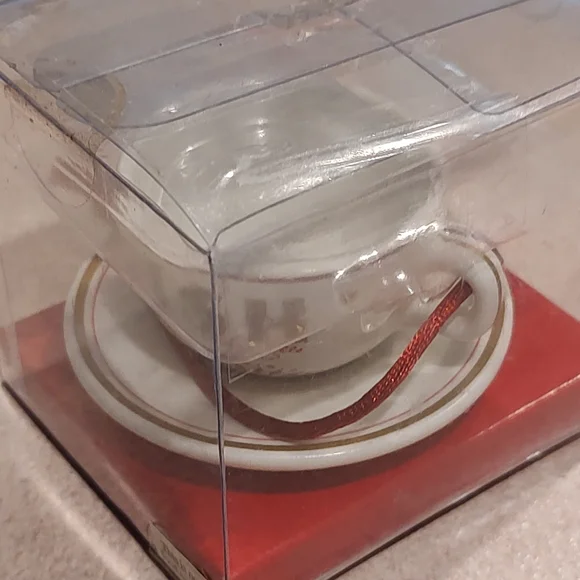 StarbucksWISHCHRISTMAS TreeTEACUP and attached  SAUCER ORNAMENT2006New - Picture 12 of 13